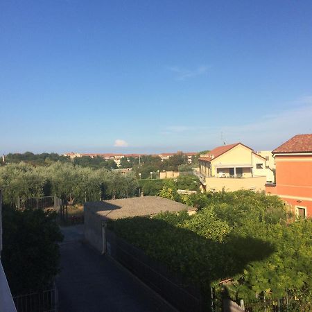Apartmán A Casa Di Nonna Luciana - Trilocale Con Giardino Ceriale Exteriér fotografie